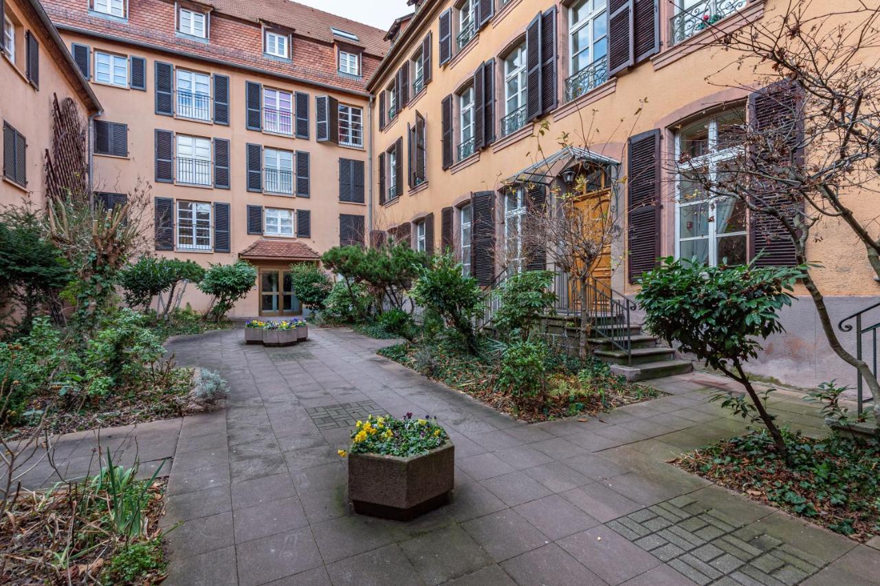 Halte De La Commanderie Apartment Colmar Bagian luar foto